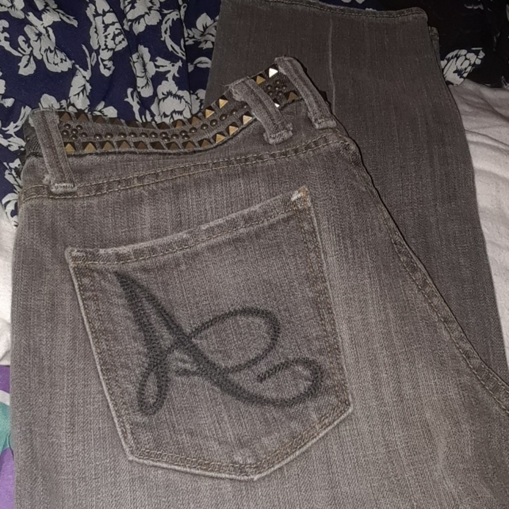 Amazing Anoname jeans.
